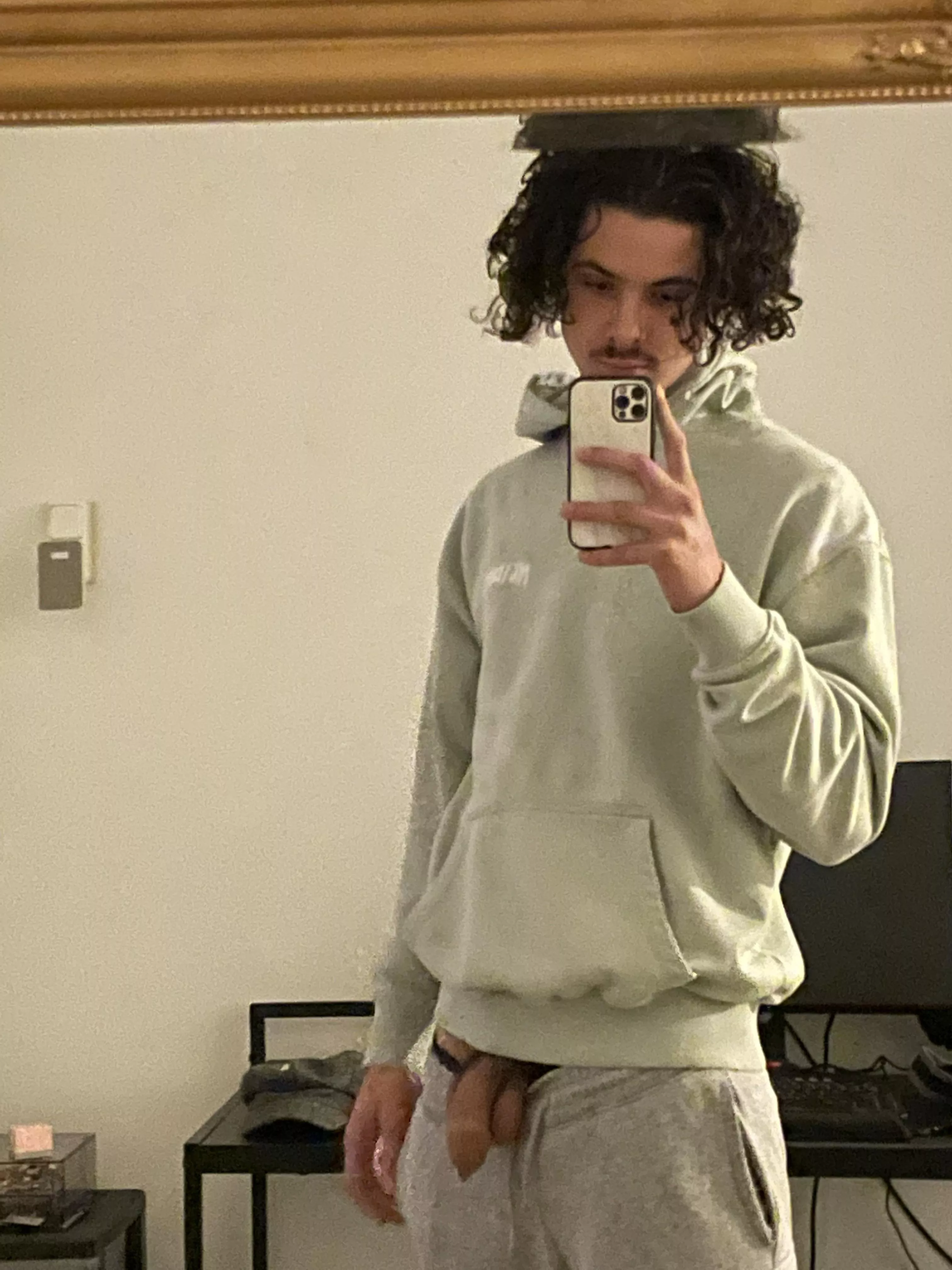 Soft cock for the fans 🤭