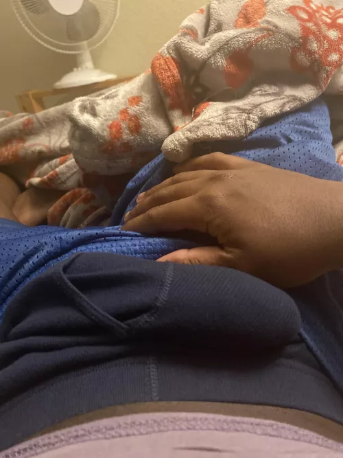 Suck it through my shorts 🤤