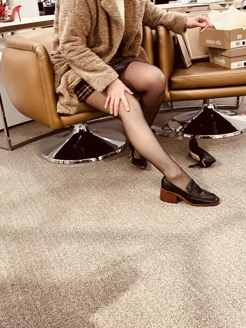 Wife at her [f]avorite pastime ?