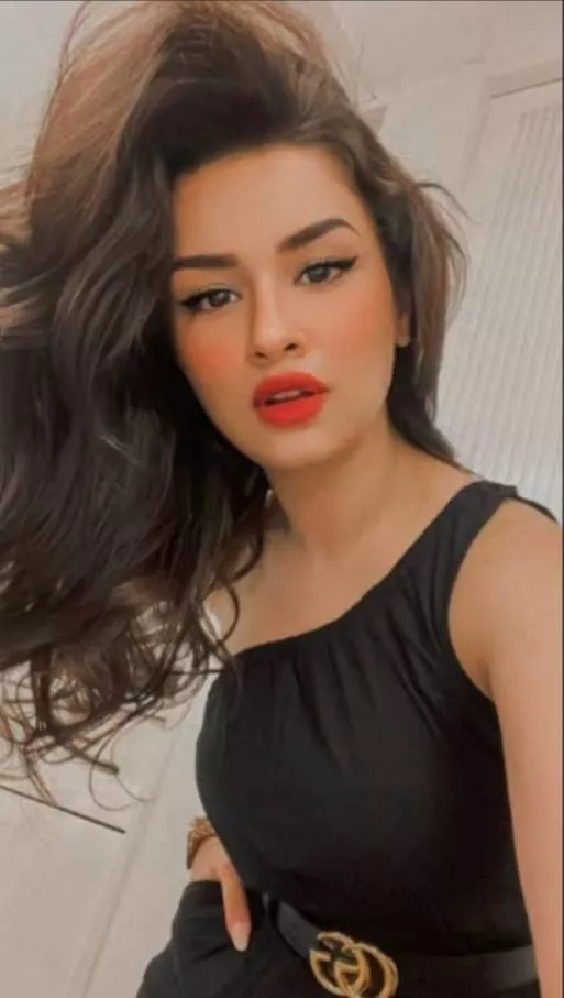 Wife confessions:- wadrobe malfunction, anyone wanna know more can dm