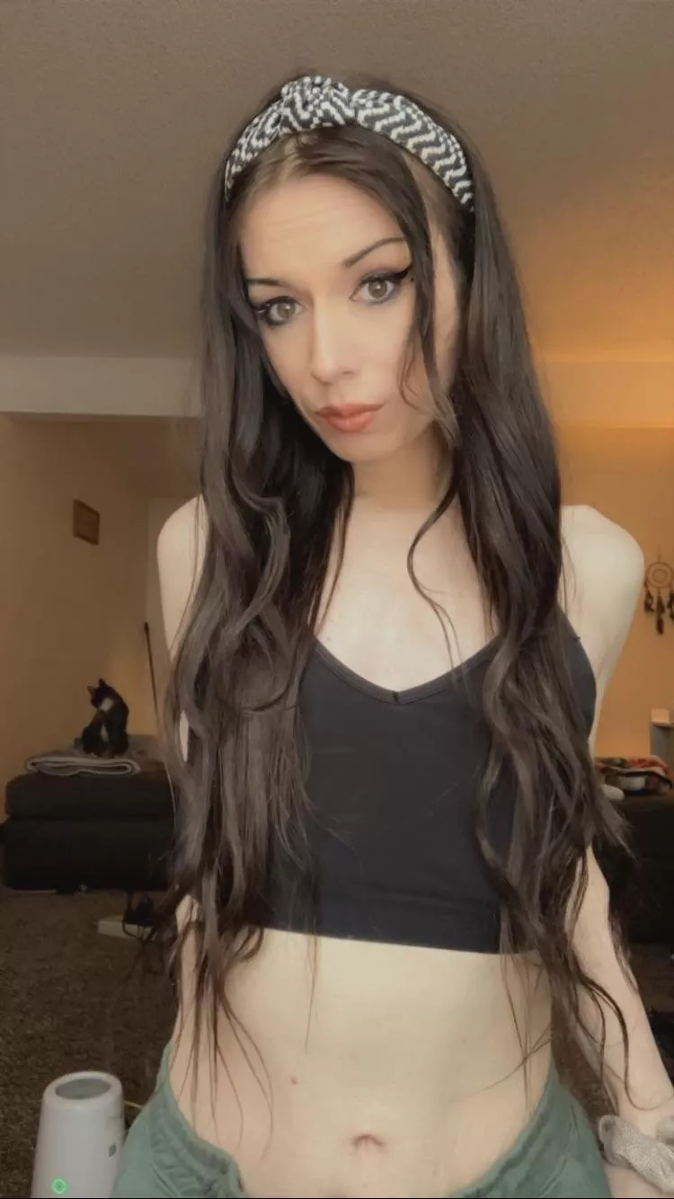 would you take me on a date? ✨🖤🥹