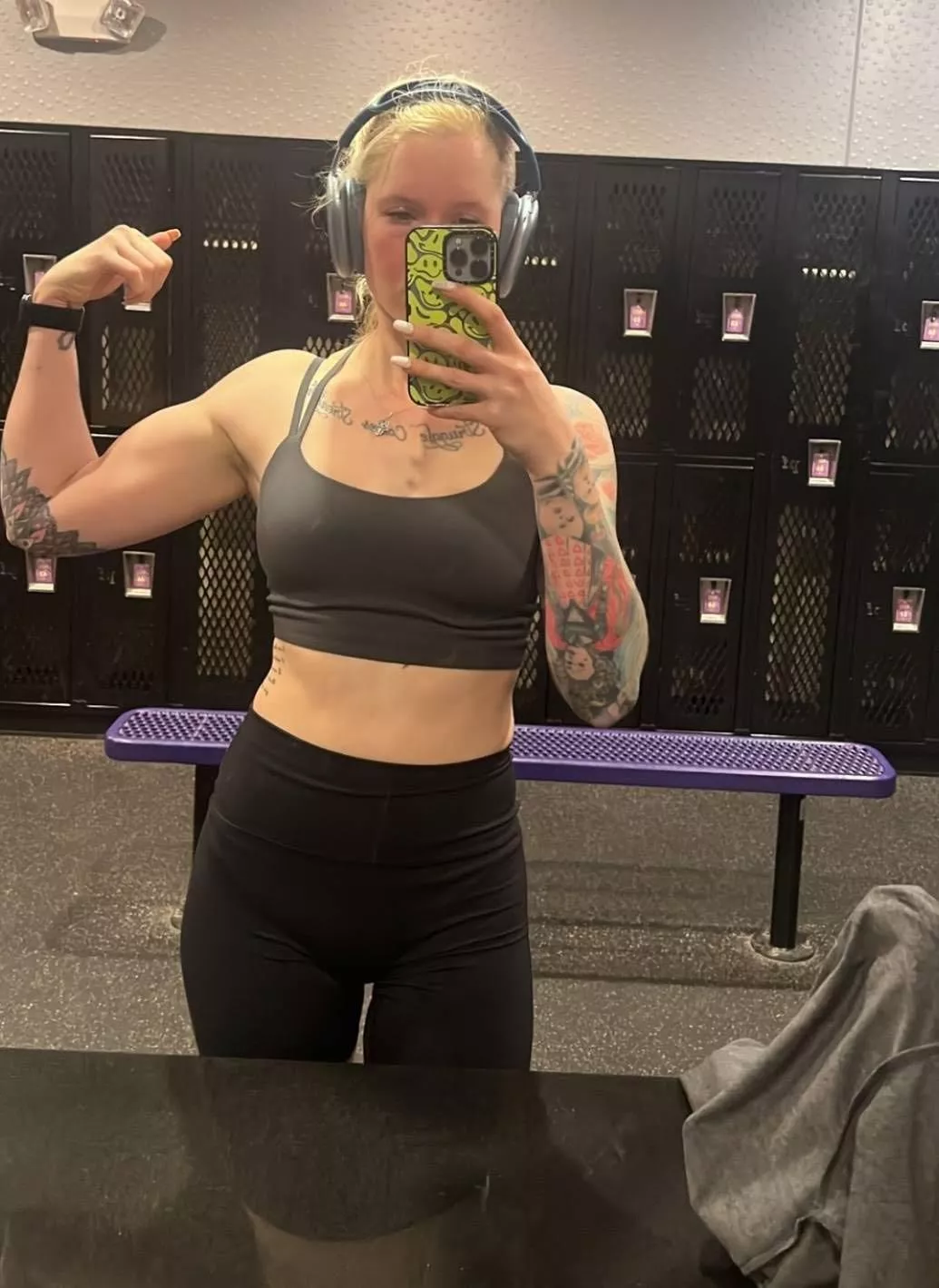 Wouldn't I be nice i[f] you used me on this counter or bench 😏