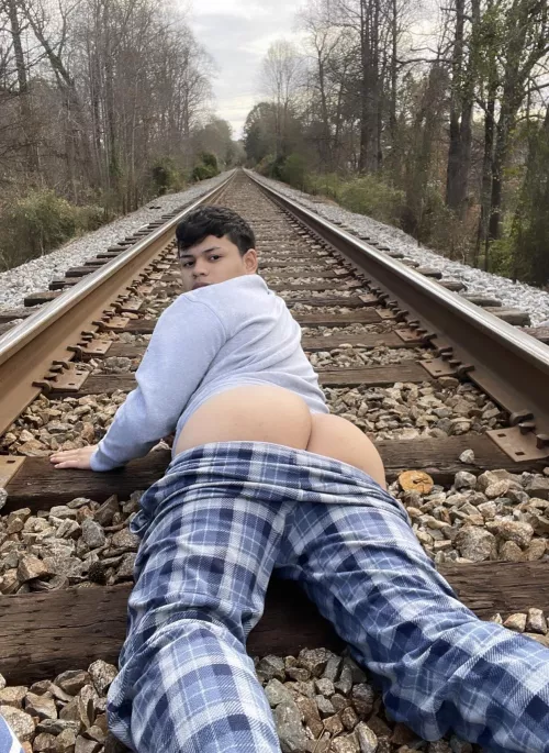 Ever been with a twink? 😏