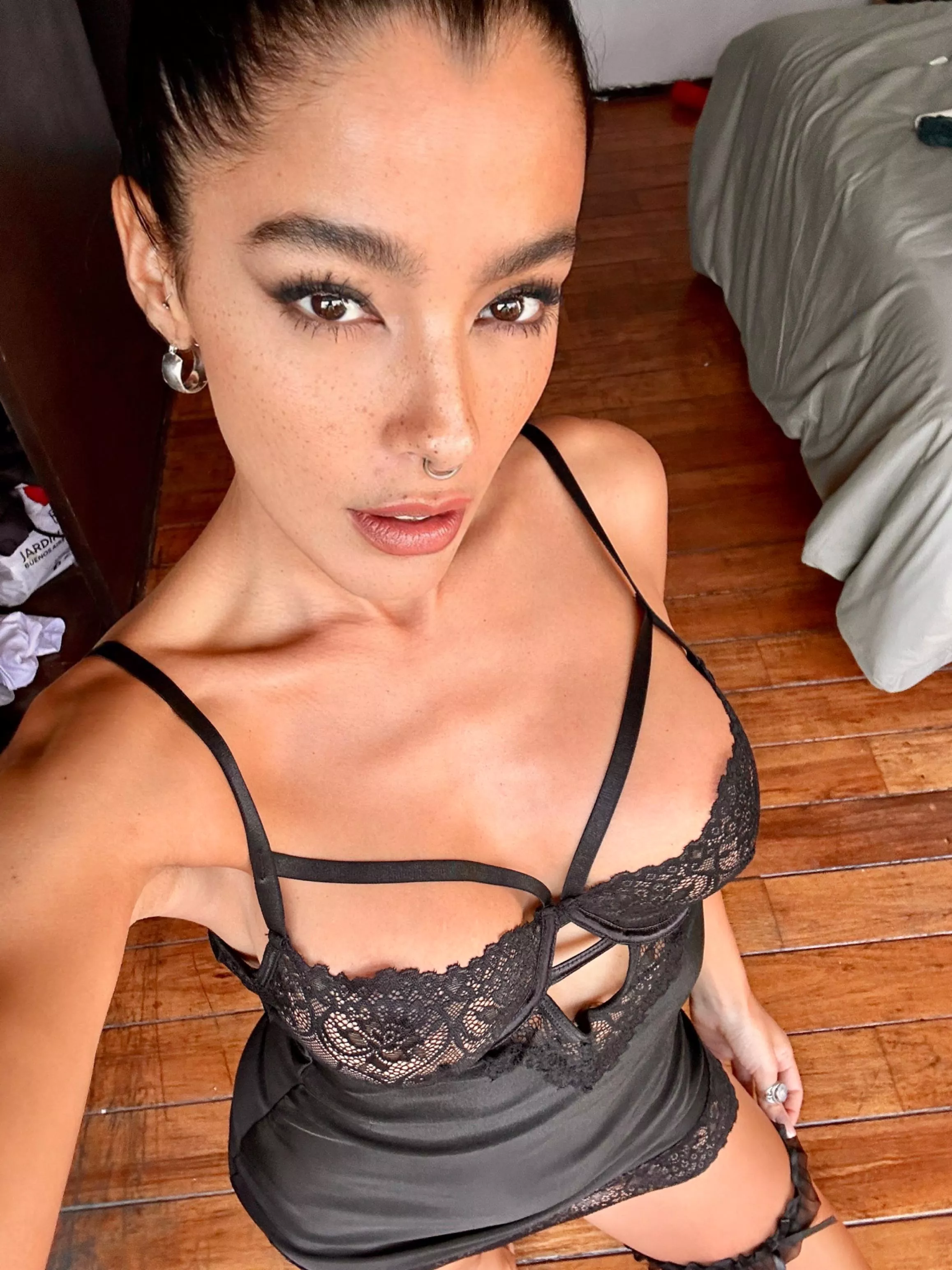 is this dress ok for a f34?