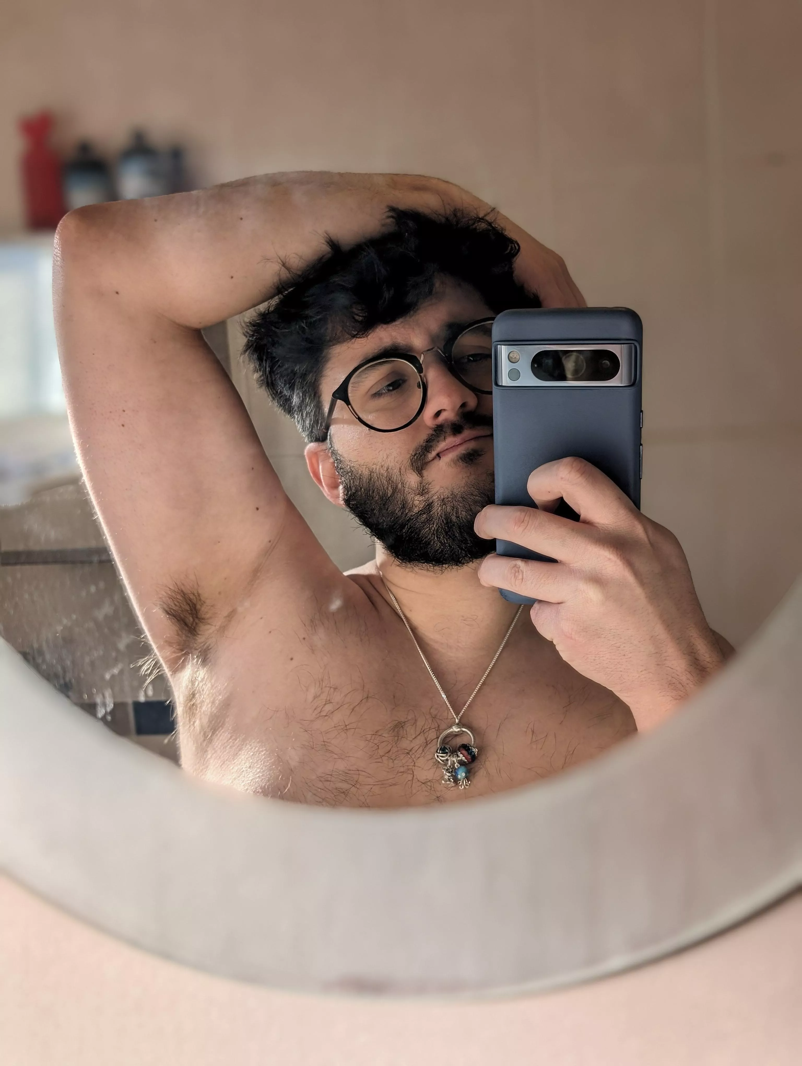 33 M UK I'd love some gaymer friends to chat about what they are playing and tempt me to play something with them!