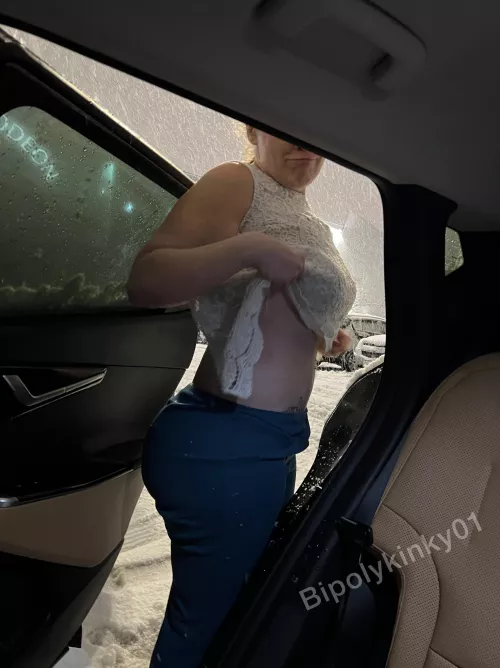 A little snowy weather isn’t gonna stop me from taking my clothes off 😂. Plus it makes great cover for car sex 😈.