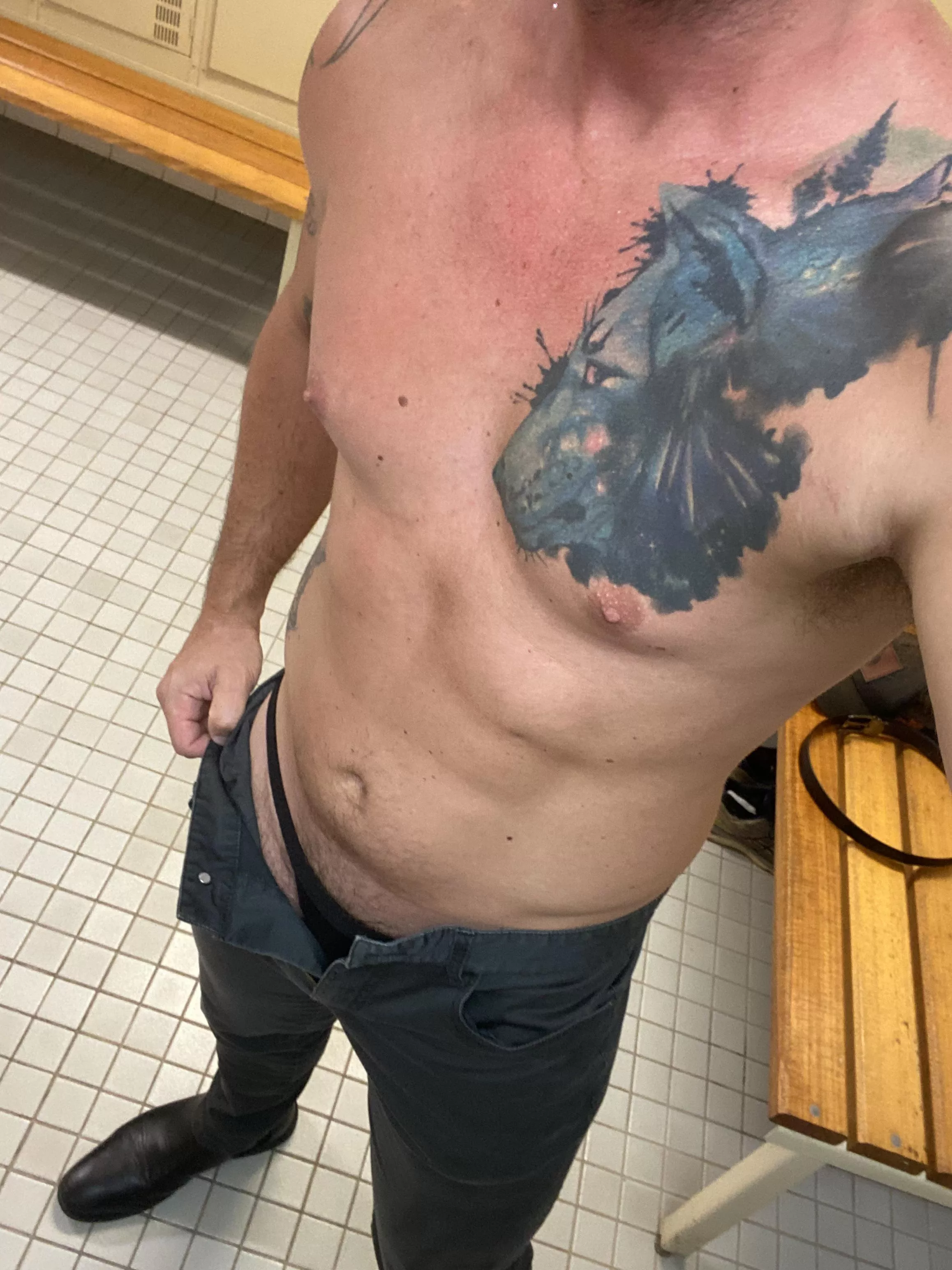 Always the professional.. but with a small secret 😈