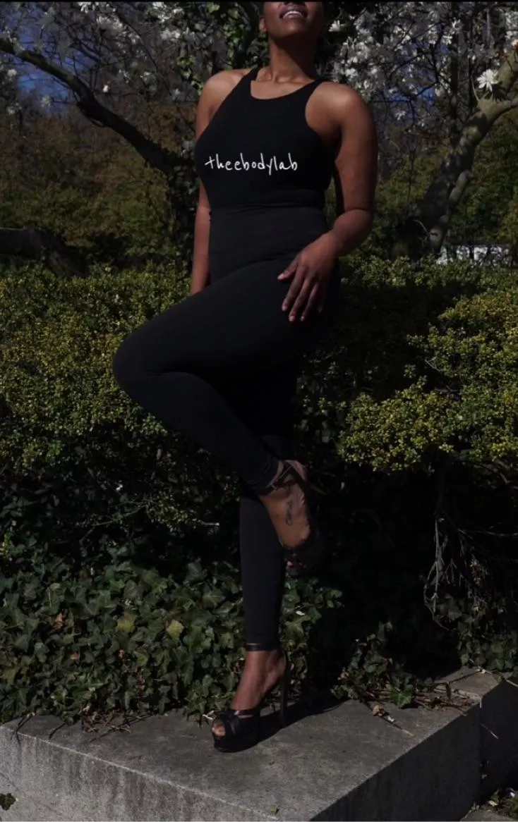 (F) my heels are 6 inches who’s bigger?