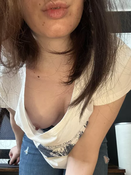 Give you a little kiss 💋