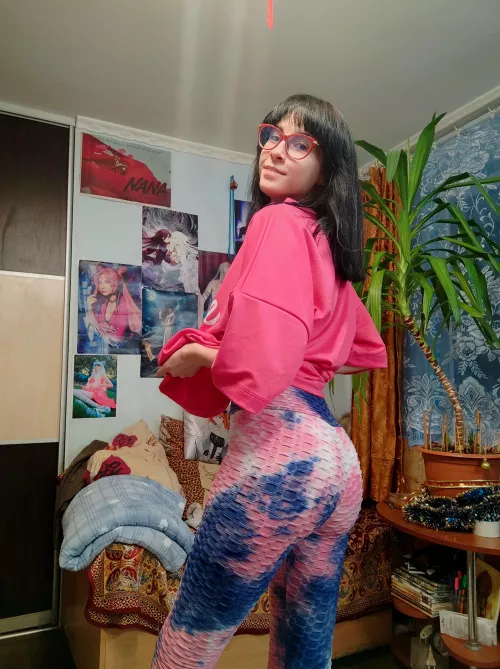 I love this color, it brings out my peach