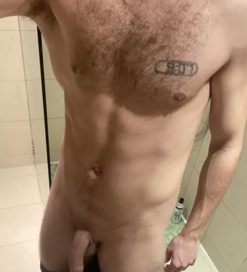 Just before my straight roommate walked in on me and looked at my meat, went red and tried to make a no homo joke 🤣