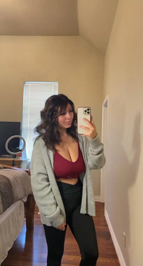 Off to the gym, wanna cum?