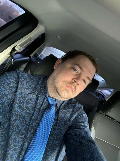 Off to work again. DMs open. Keep me company today!