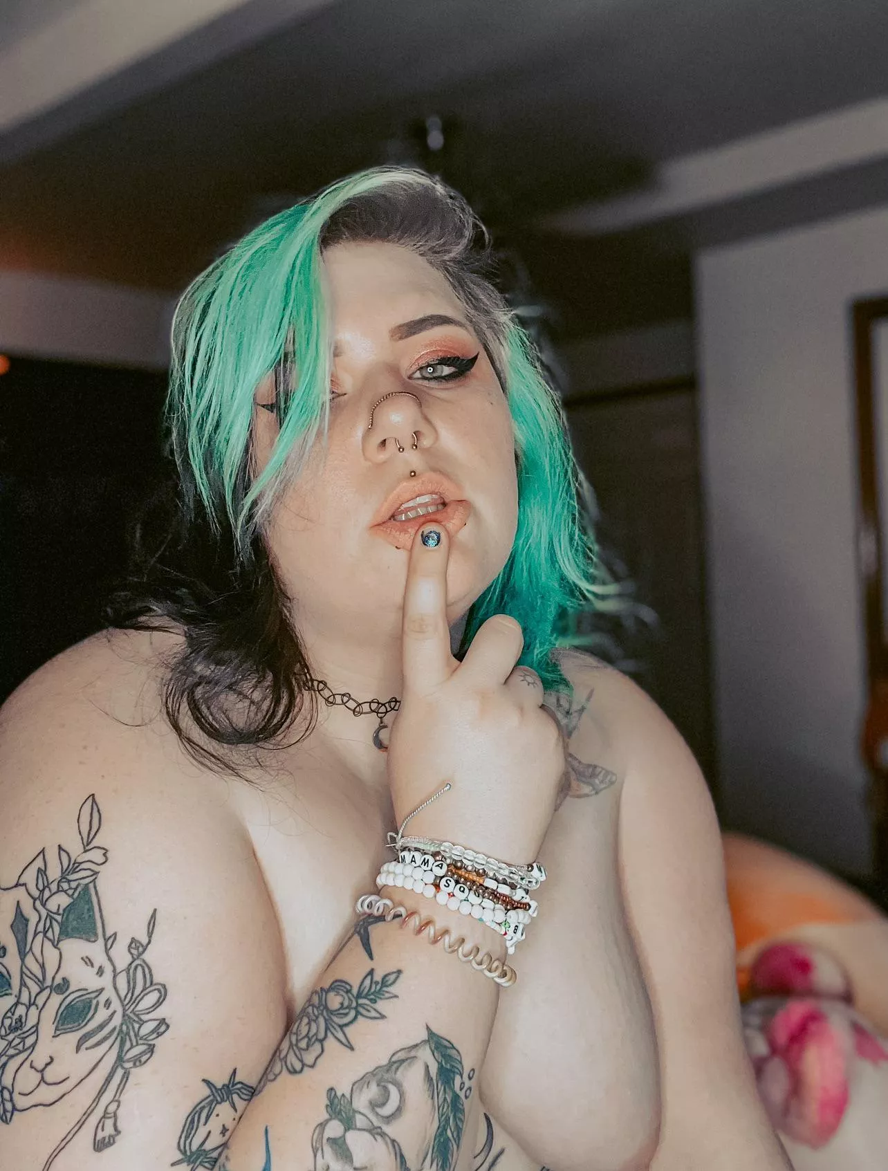 tell me a band i look like i listen to