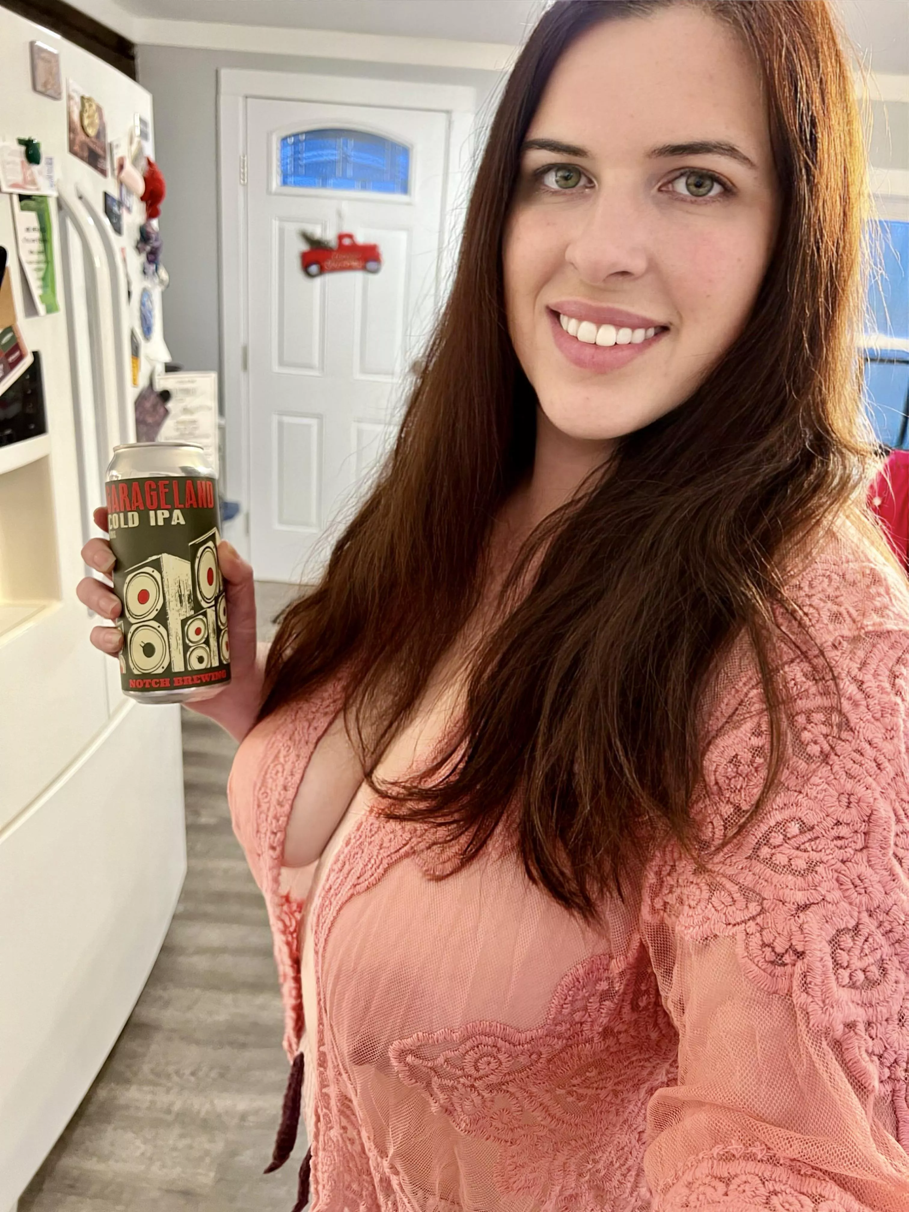 Thirsty Thursday with Notch Brewing’s Garageland Cold IPA. 🍺