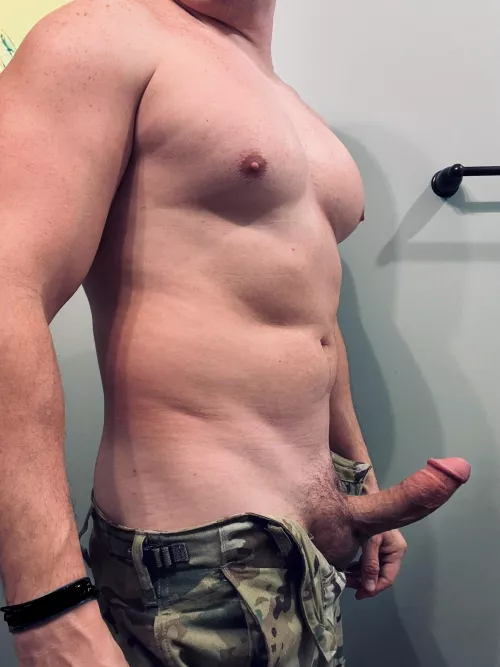 [42] Browsing Reddit makes me so hard