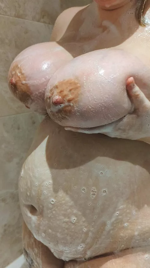 I hear pregnancy curves are loved in here?