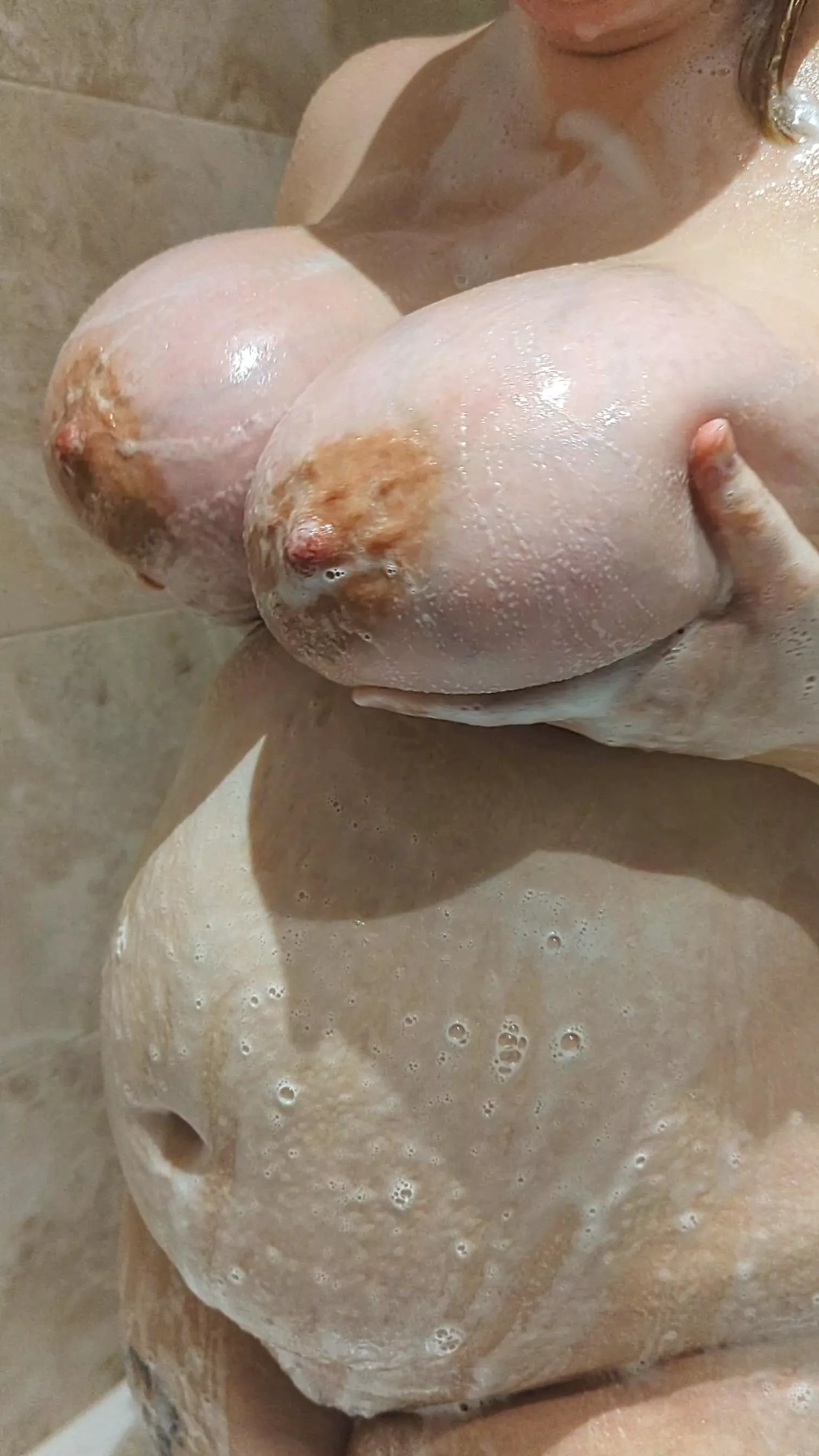 I hear pregnancy curves are loved in here?