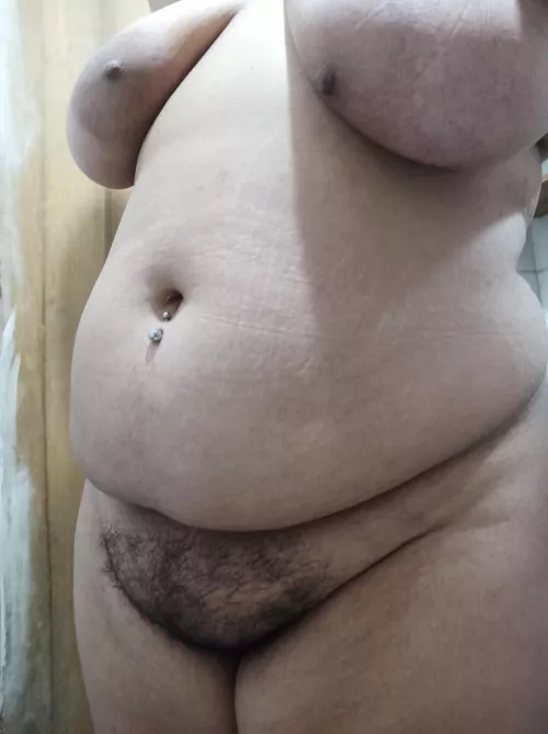 I think my body is very cute. I love my pussy hair.