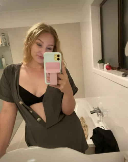 If your dick could talk, what would it say?😉