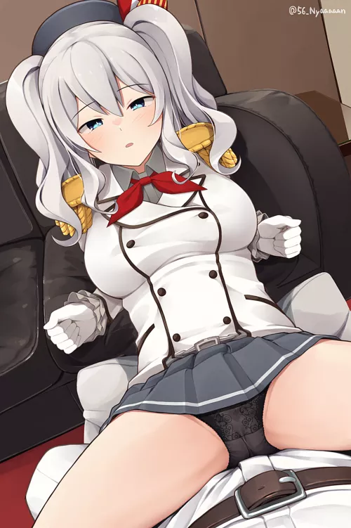 Kashima sitting on the admiral