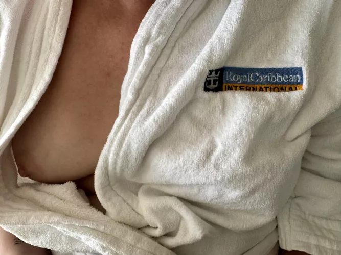 Think Royal Caribbean would like this kind of publicity?