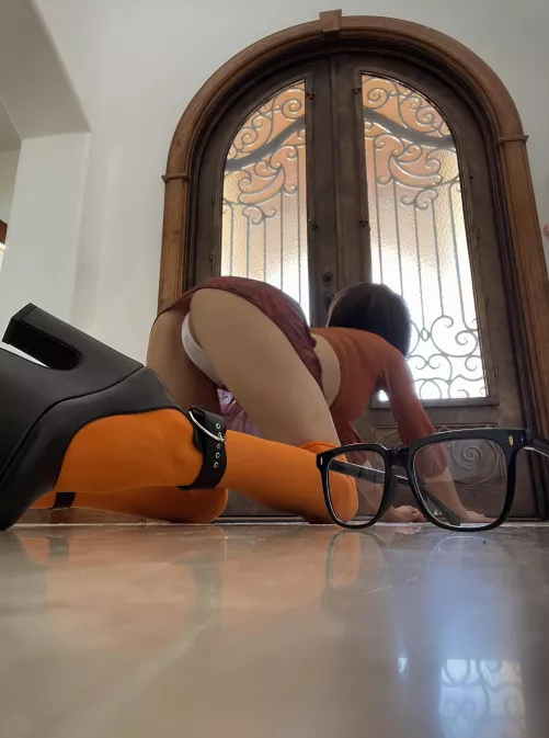 Velma from Scooby-Doo by Kraaaken 🧡