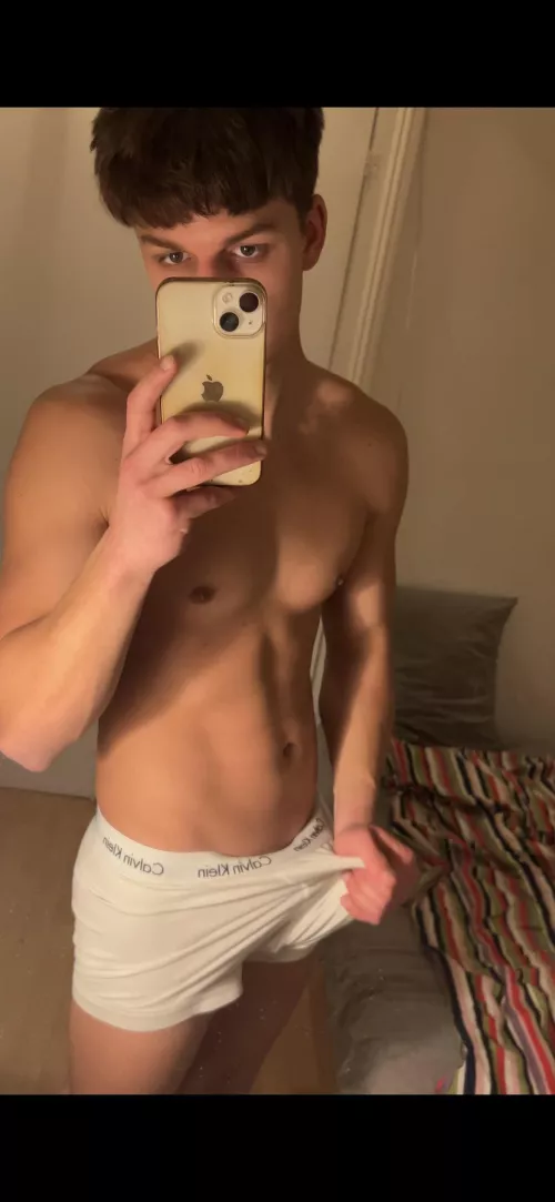 19M,do you like white underwear?😋