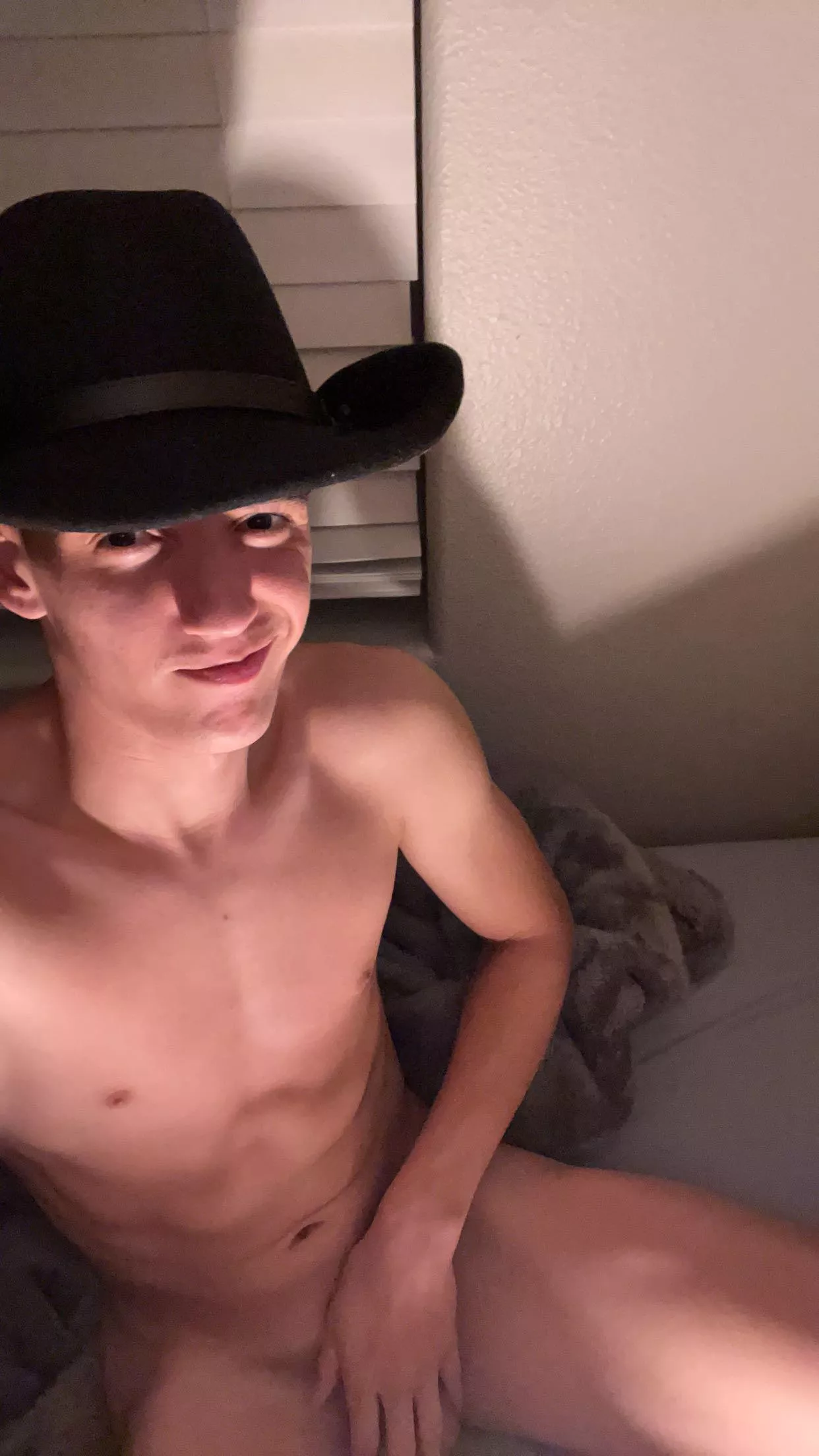 anyone wanna play RDR2