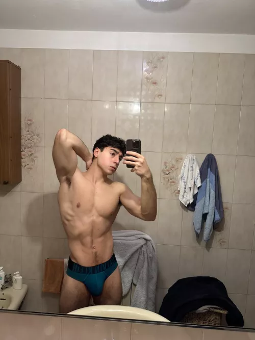 Be honest hot or not w brief on?