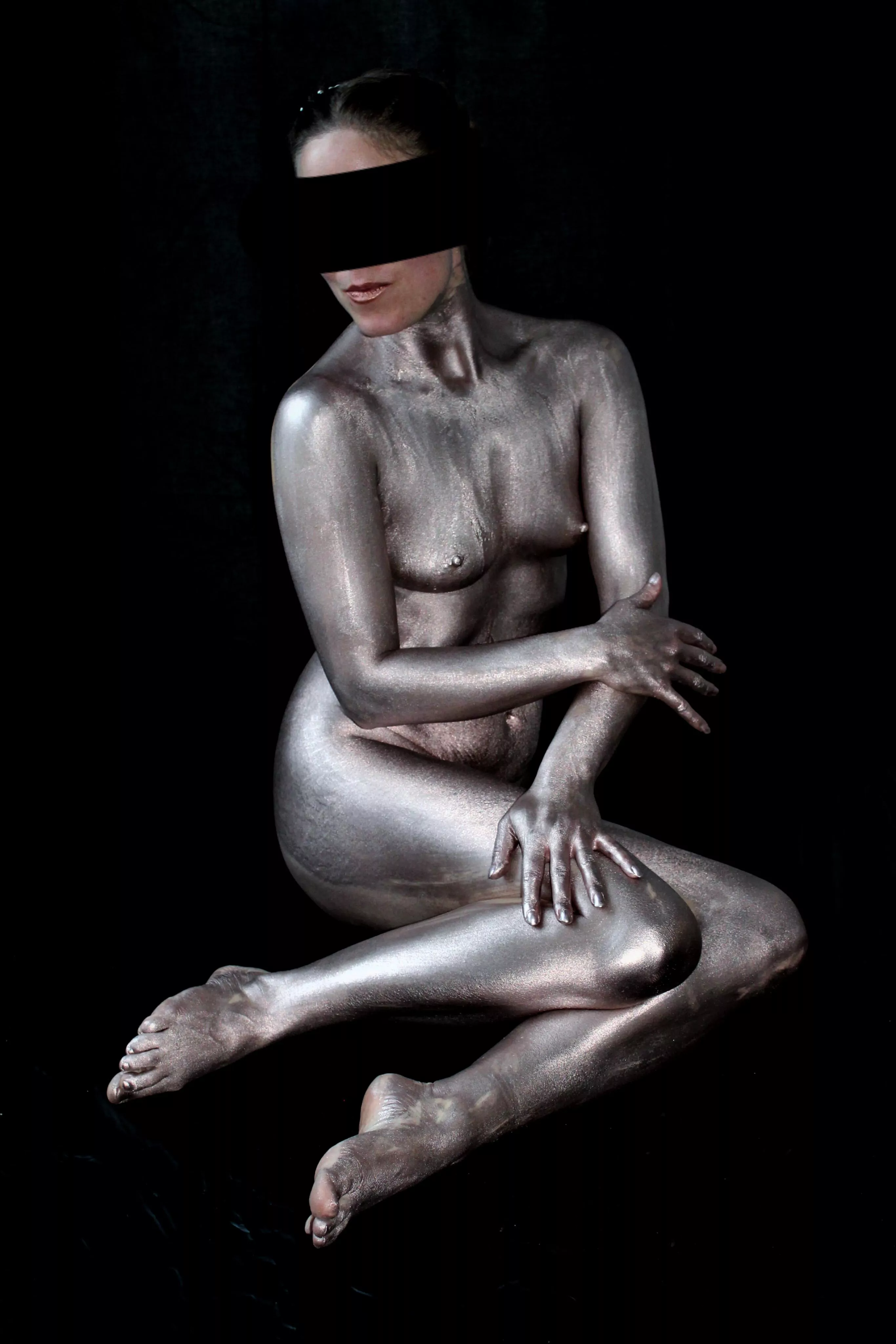 Dana Alien and metallic rose gold bodypaint