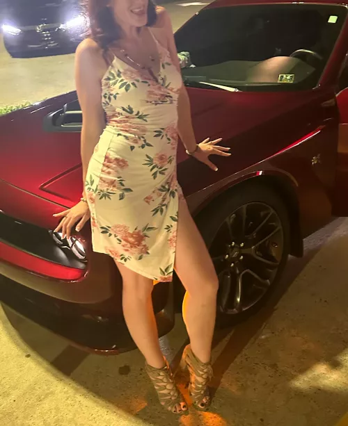Fast cars and hot dresses [f]