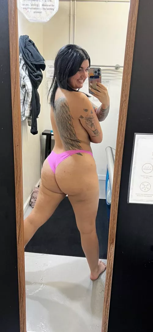 Fun in the tanning room