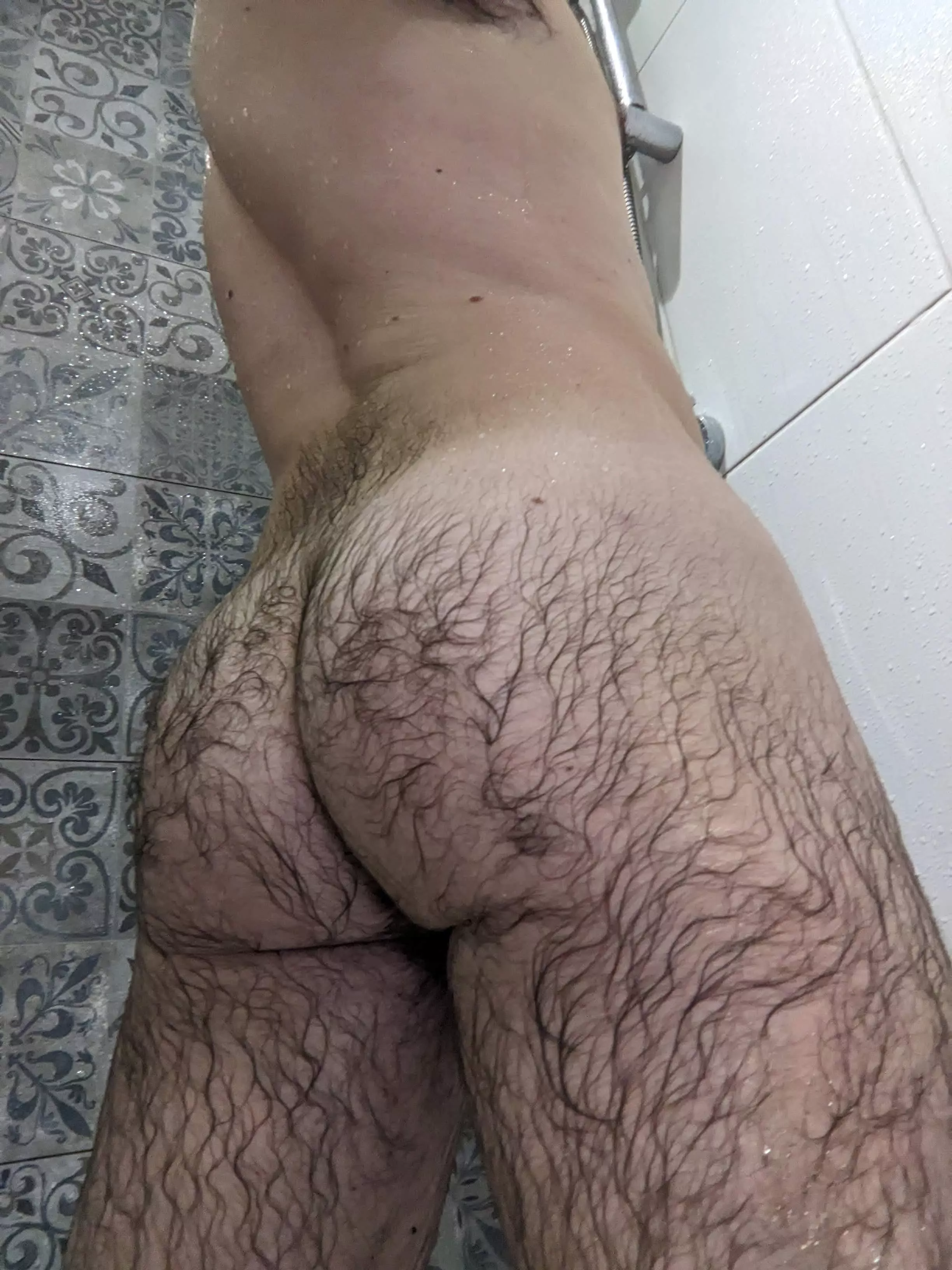 Hairy & Wet 💦