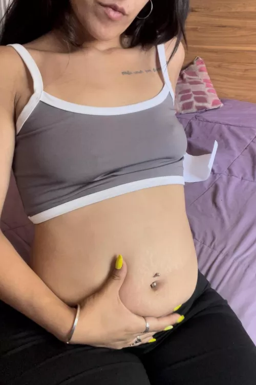 How many pounds do you think I weigh? And how many should I gain?