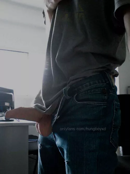 i had to do this at office, hope the cameras wont see this