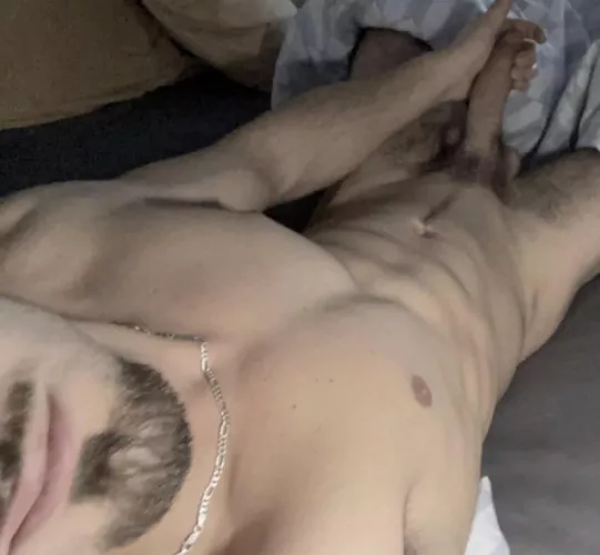21 super handsome Arabian top send ur abs for my snap