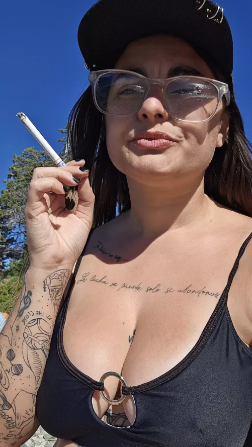 A cigarette on the beach 🌊🤭