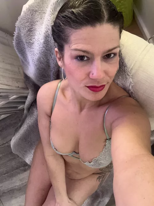 Cum find your hot ass mom @penny_s777