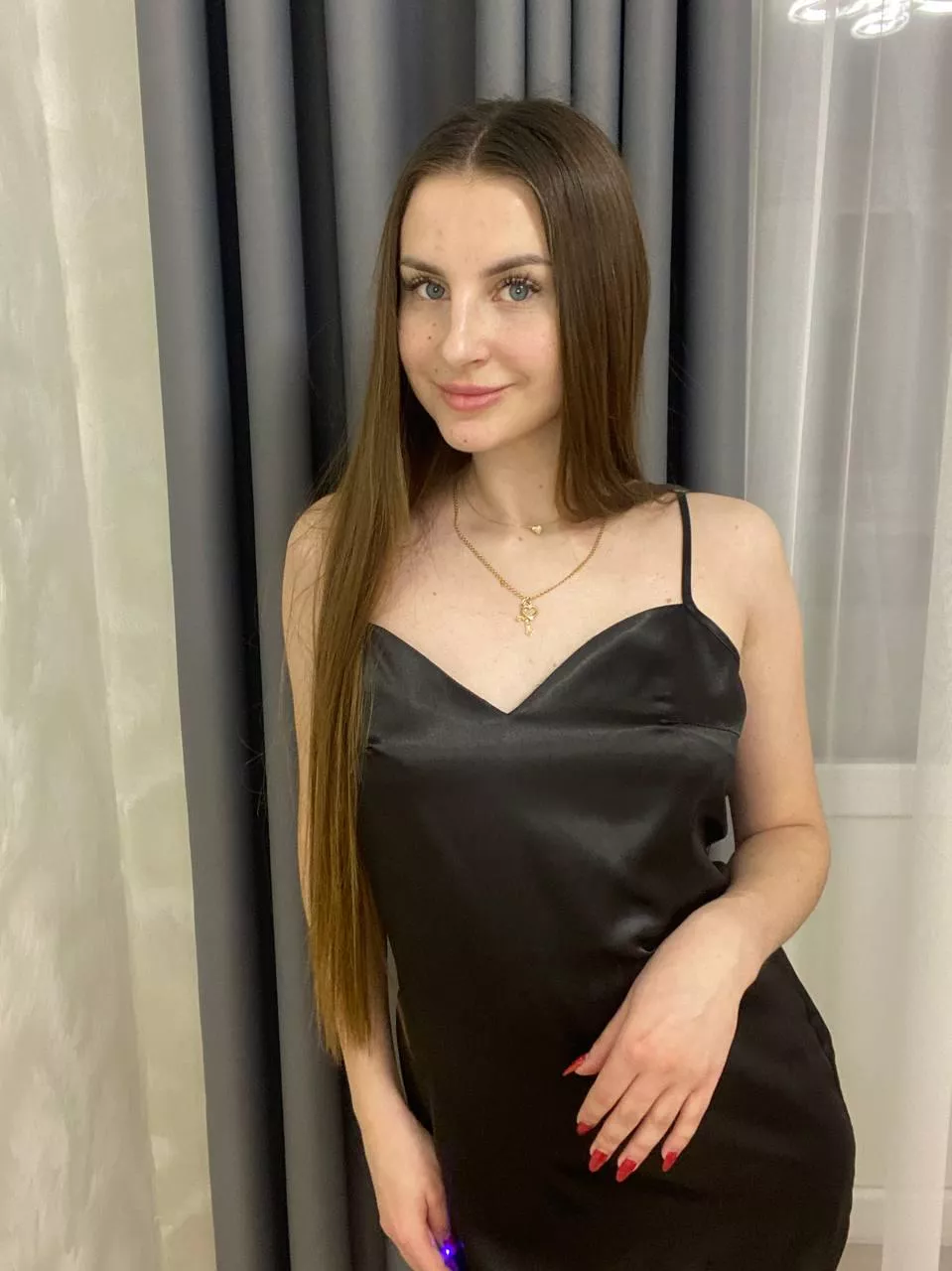 Do i look pretty at this medium tight one F19