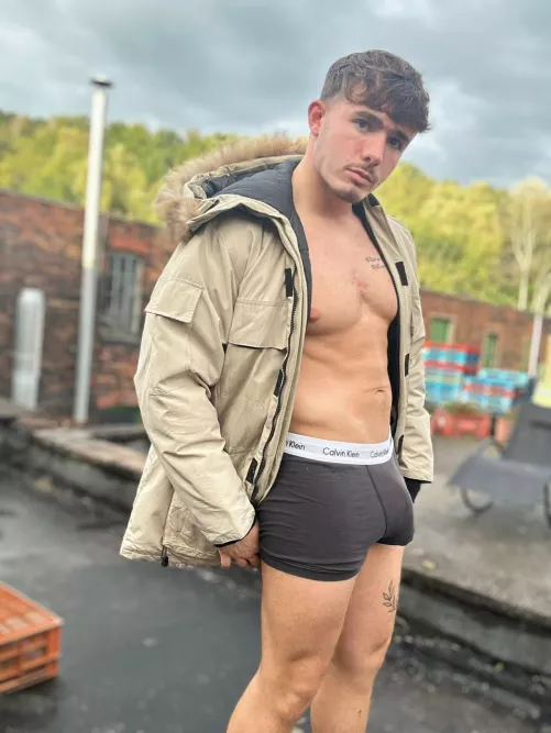 Do you like my bulge? 🤔?