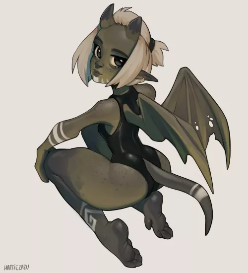 Hattie the gargoyle (by hattiezazu)