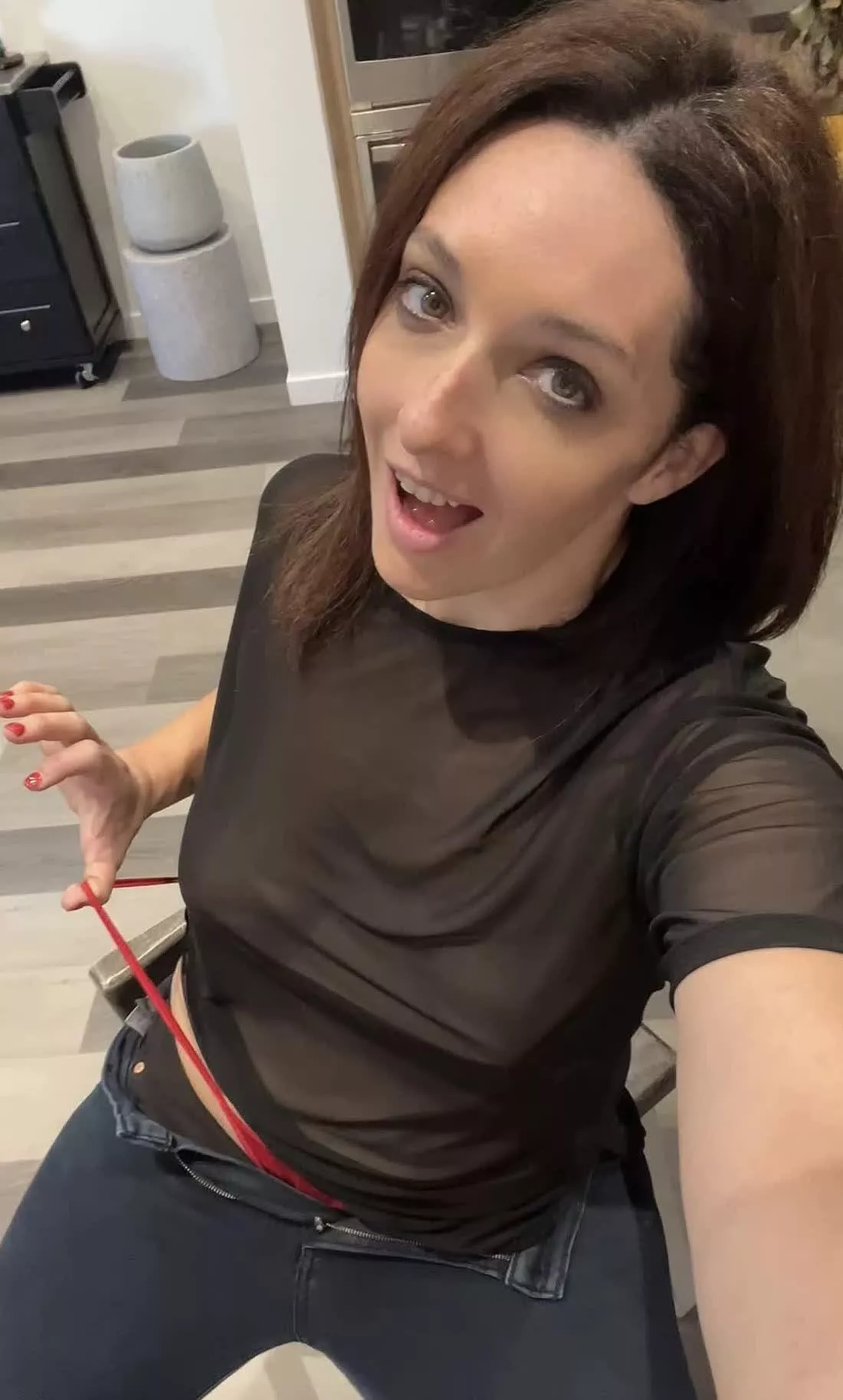 Wondering if i would attract you still? 40yo mom