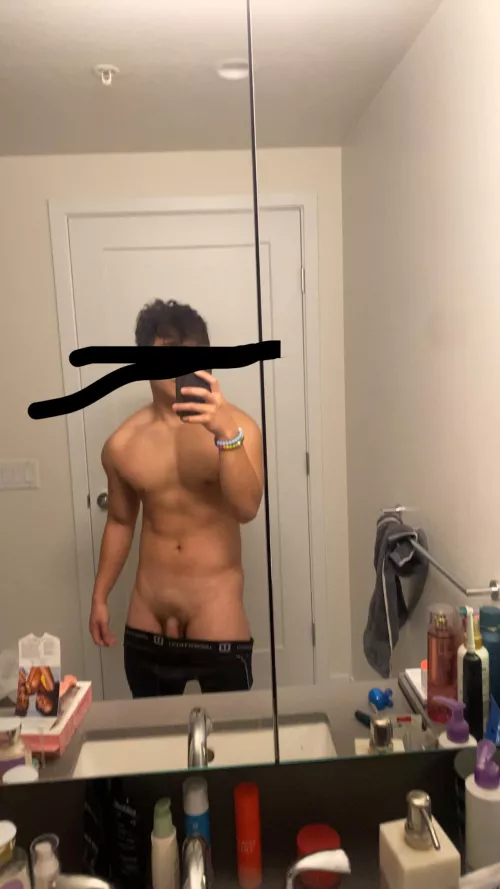 25m fit curious, hmu if same, @derk.tt