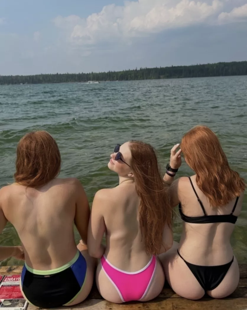 3 Redheads 2 Topless