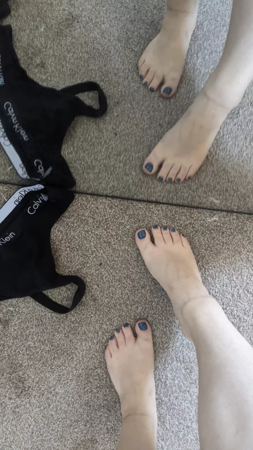 Can you see the sock indentations left on my ankles? 🤭