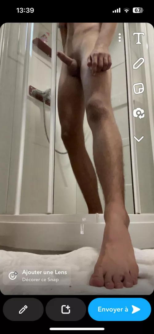 come and compare if you win I send you the nudes of my girl and I become your submissive (DM me)