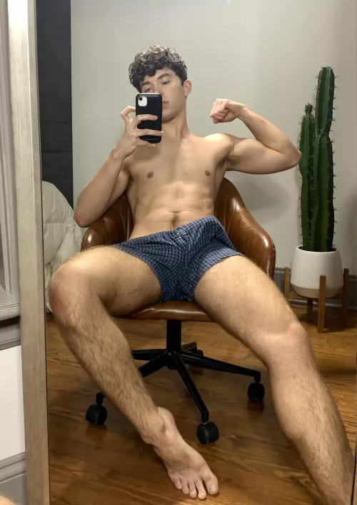 Come put ur face in my bulge