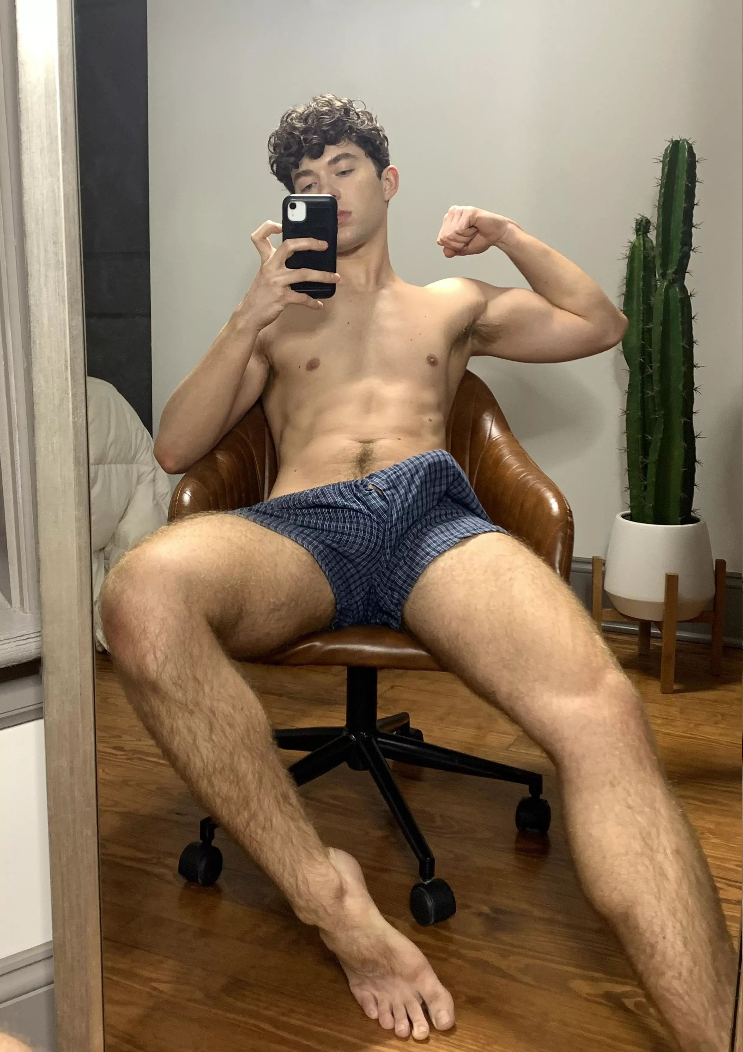 Come put ur face in my bulge