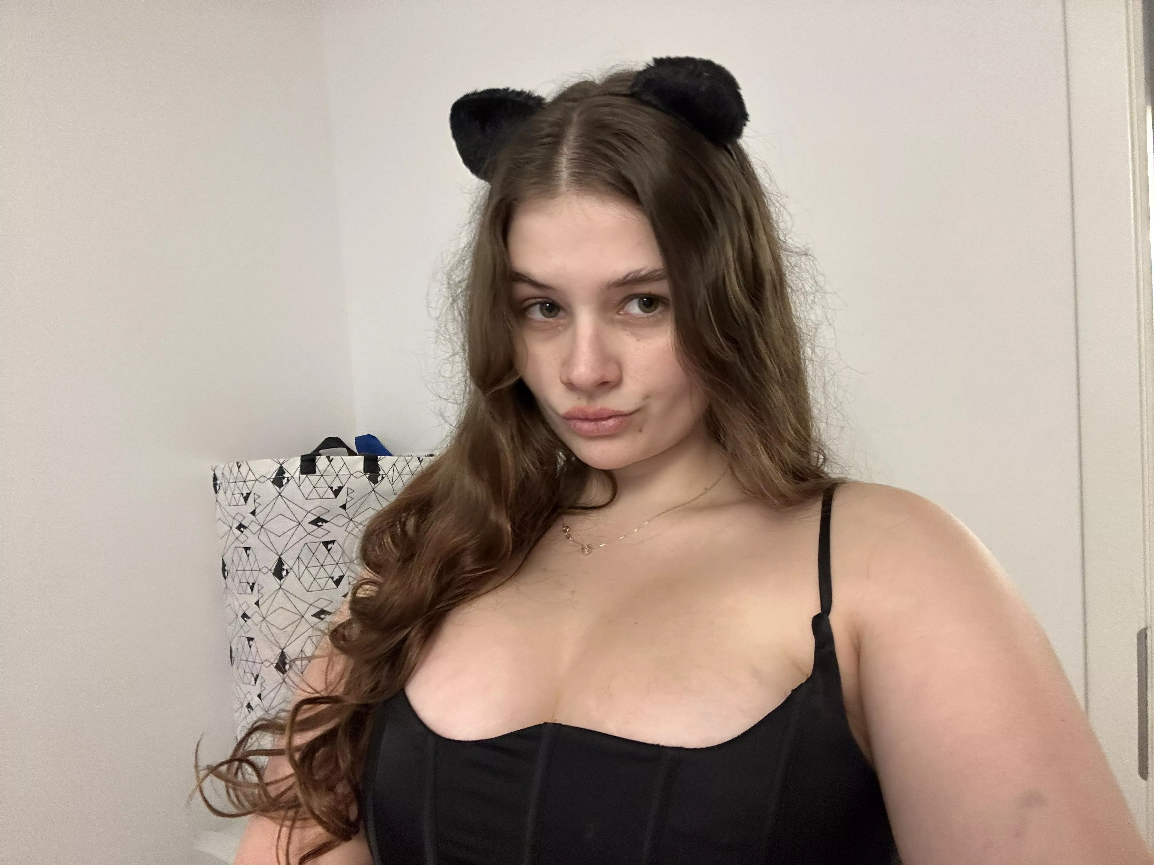 I hope you like curvy 19yo girls